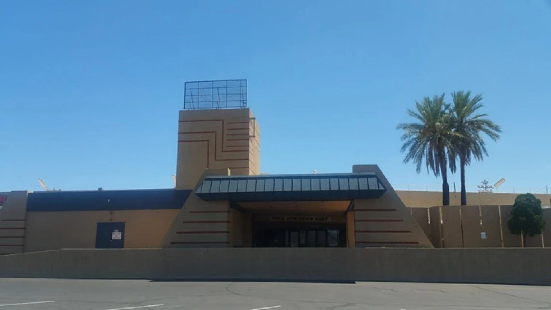 Apache Greyhound Park