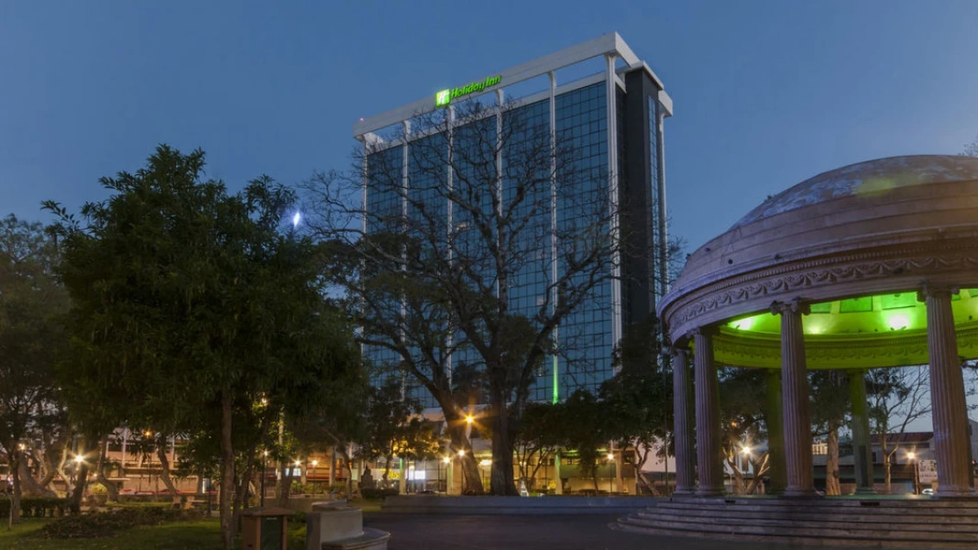 Aurola Holiday Inn & La Palma Aurola Casino