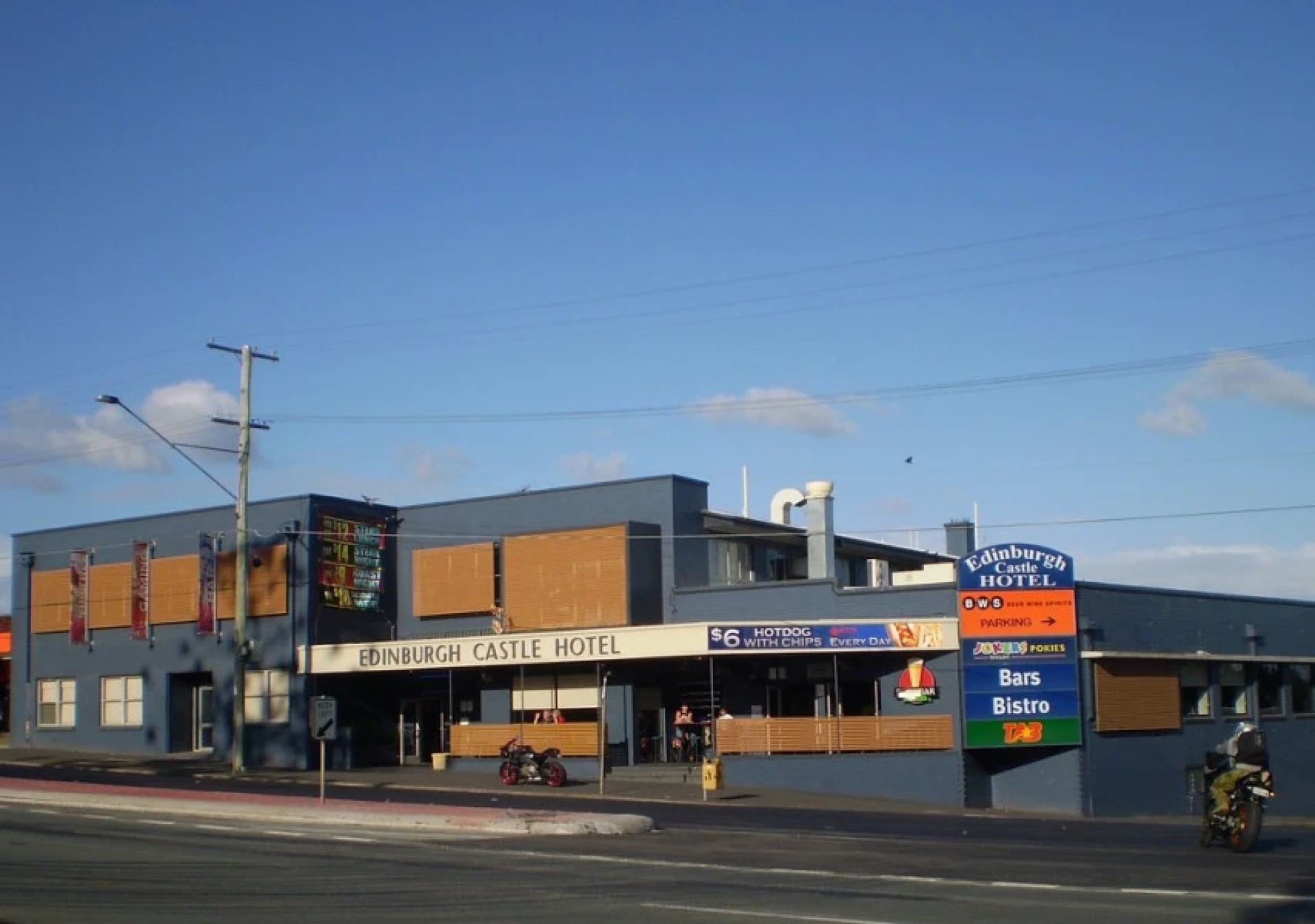 Edinburgh Castle Hotel
