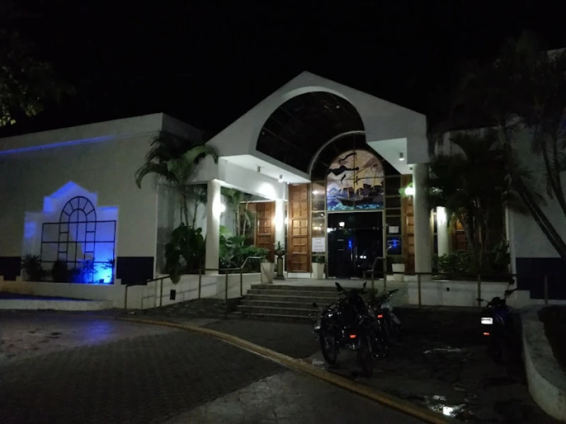 Playa Chiquita Resort & Casino