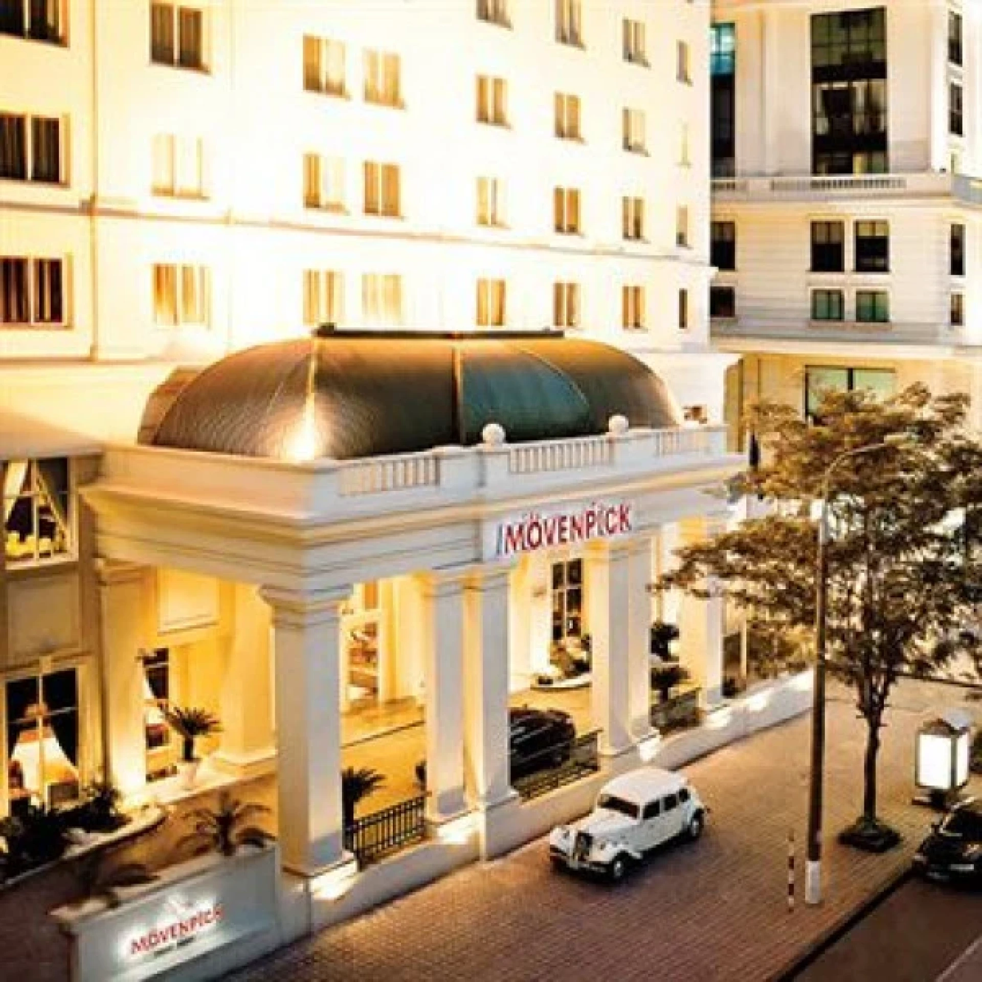 Win's Club at Mövenpick Hotel Hanoi